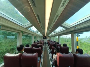 pesona-kereta-panoramic-cara-baru-menikmati-alam-indonesia