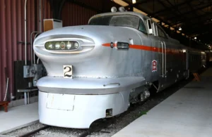 10-desain-kereta-paling-nyeleneh-dalam-sejarah