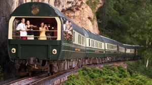 10-kereta-wisata-terbaik-di-dunia-wajib-coba